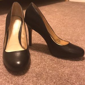 Jessica Simpson Classic Black Pumps Size 8.5M